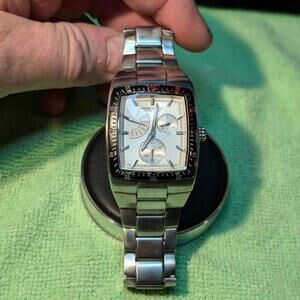 1980's Vintage Kenneth Cole reaction silver/white mens watch